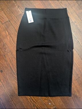 NWT Sweet Brand Black Stretch Pencil Skirt - Women's Classic